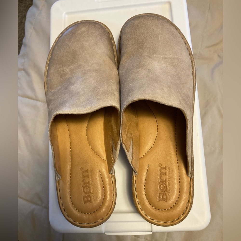 EUC Born clogs women’s size 8